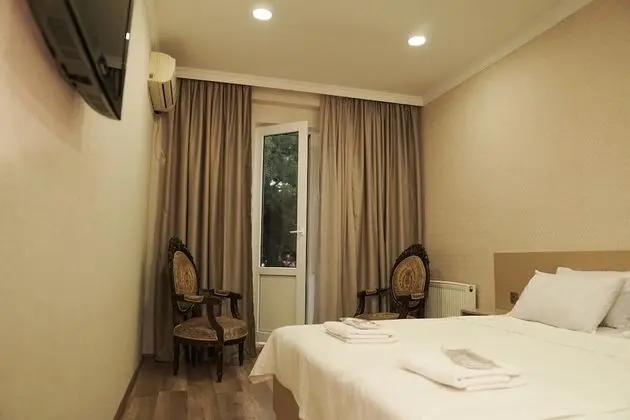 Standard Tek Büyük Yataklı Oda
