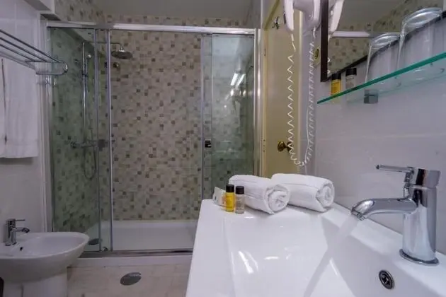 Superior Tek Büyük Yataklı Oda