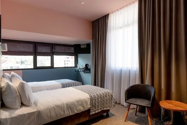 Superior Tek Büyük veya İki Ayrı Yataklı Oda