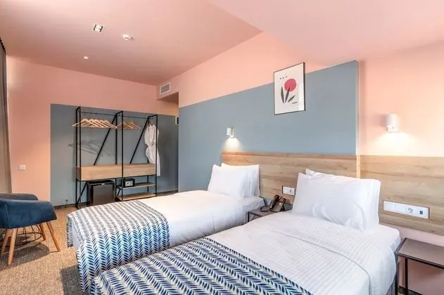 Superior Tek Büyük veya İki Ayrı Yataklı Oda