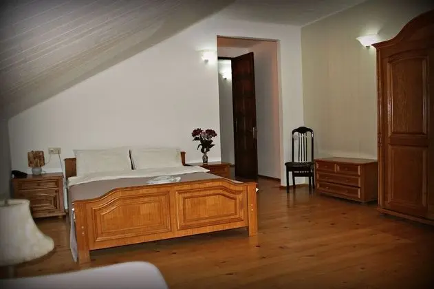 Üç Kişilik Oda