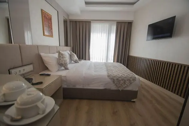 Standard Tek Büyük Yataklı Oda