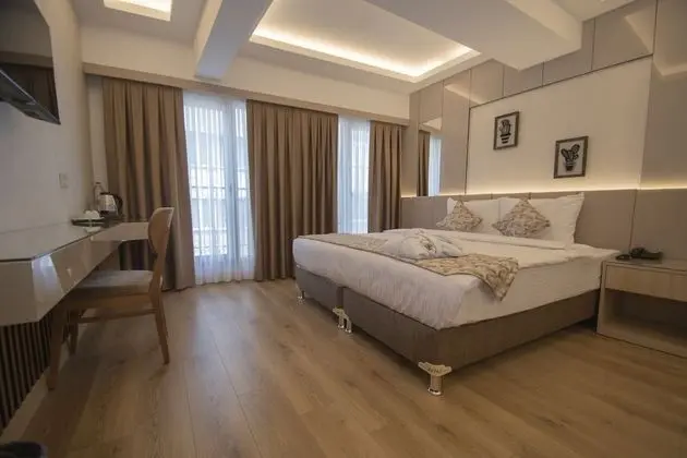 Standard Tek Büyük Yataklı Oda