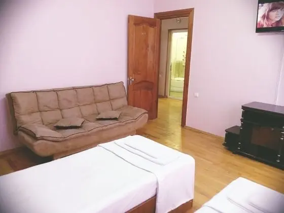 Standard Üç Kişilik Oda, Ortak Banyo