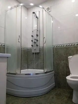 Standard Üç Kişilik Oda, Ortak Banyo