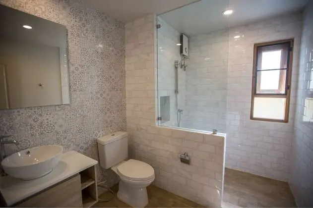 Twin Room with Window