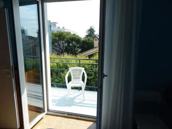 Dört Kişilik Oda, Balkon