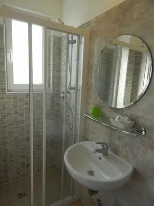 Tek Büyük Yataklı Oda, Balkon