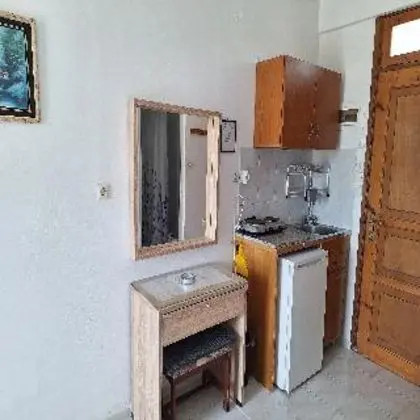 STUDIO