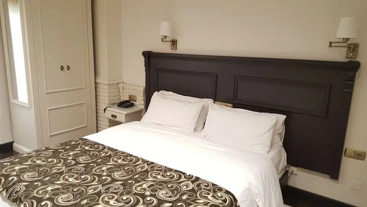 Standard Tek Büyük Yataklı Oda