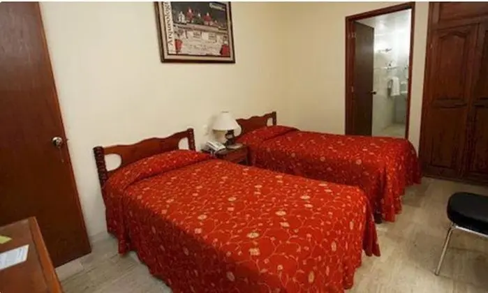 Standard Tek Büyük Yataklı Oda