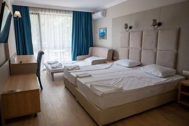 İki Ayrı Yataklı Oda, Balkon, Kısmi Deniz Manzaralı