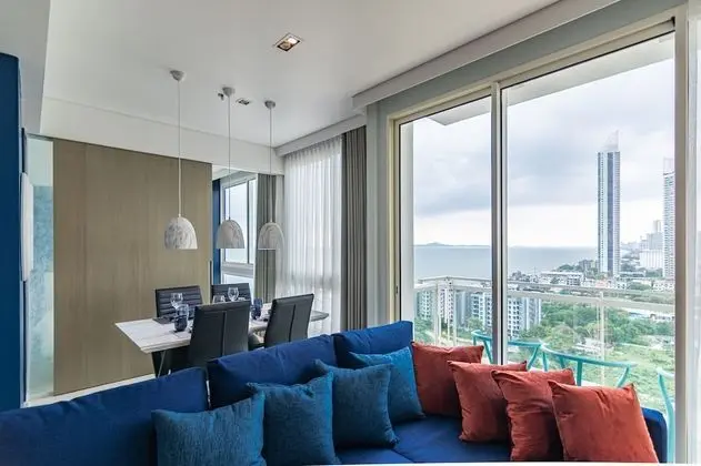 2 Bedrooms Deluxe Apartment with Partial Sea View