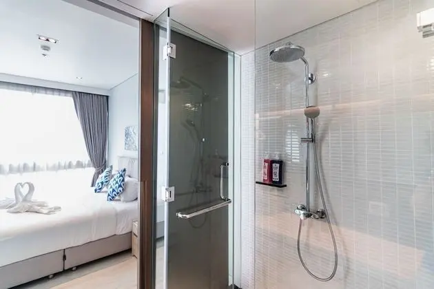 Deluxe Apartment, 2 Bedrooms, Partial Sea View