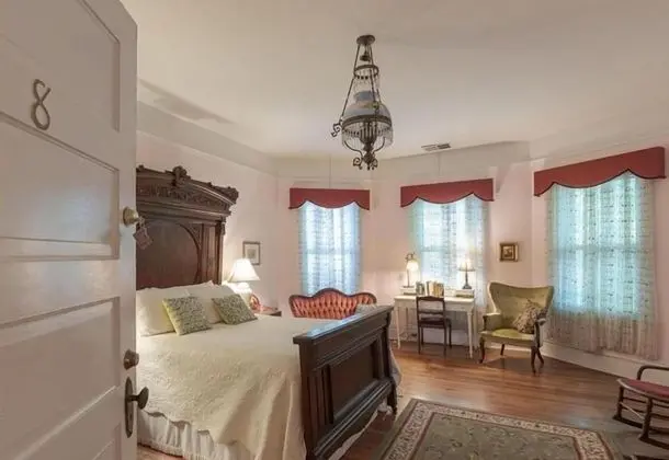 Romantic Oda, Sigara İçilmez