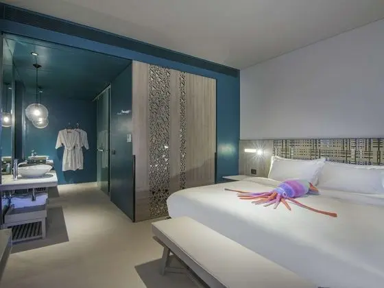 Family Pool Suite