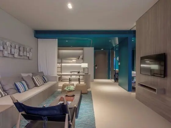 Family Pool Suite
