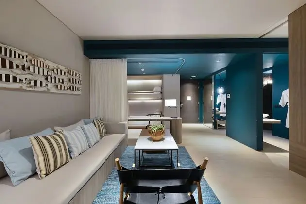 Family Pool Suite