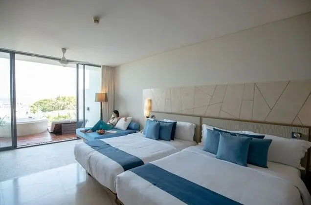 Premium Deluxe with Plunge Bath