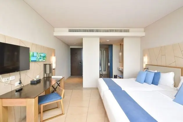 Premium Deluxe with Plunge Bath