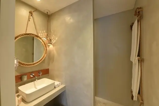 Privilege Room