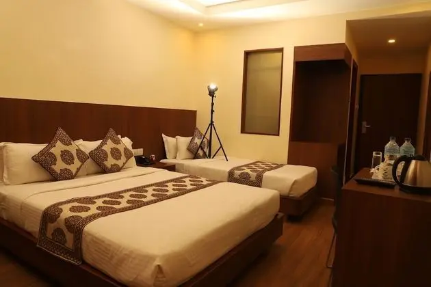 Üç Kişilik Oda, Şehir Manzaralı