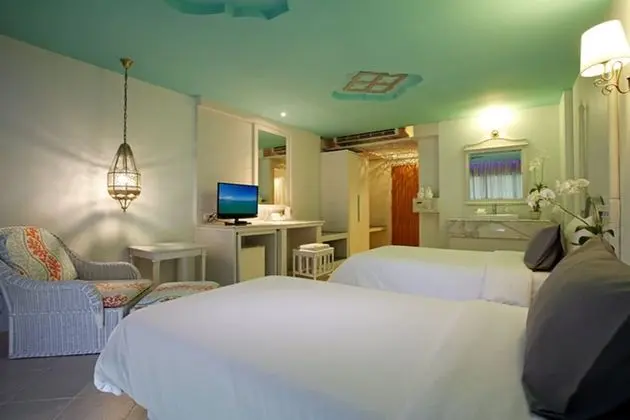 Superior Room (Room Only)