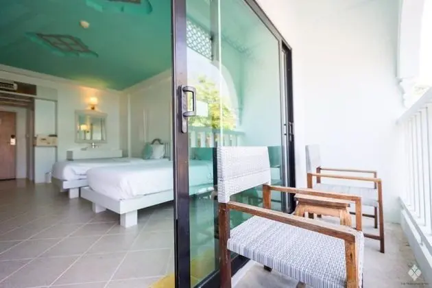 Superior Room (Room Only)