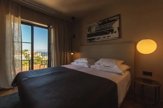 Basic Tek Büyük veya İki Ayrı Yataklı Oda, Balkon