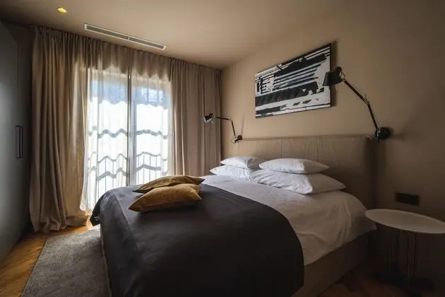 Basic Tek Büyük veya İki Ayrı Yataklı Oda, Balkon