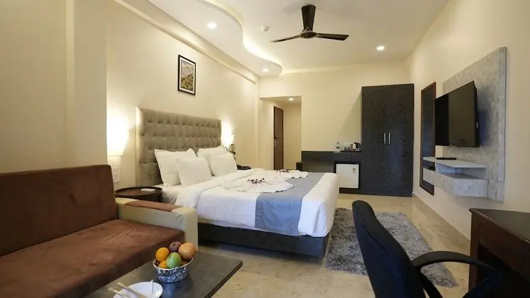 Luxury Oda