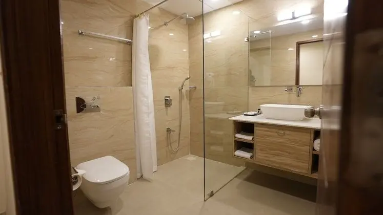 Luxury Oda