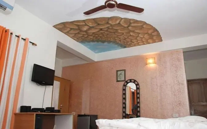 Standard Tek Büyük Yataklı Oda