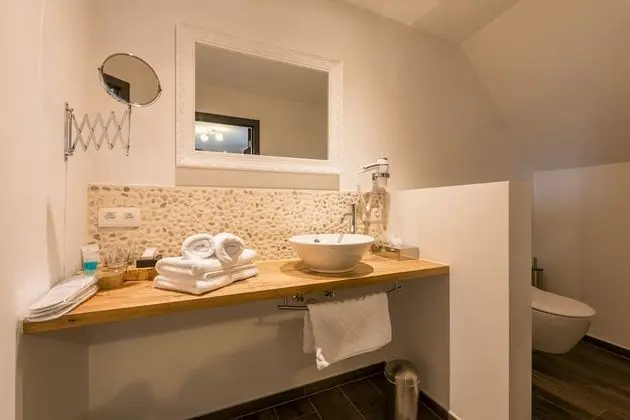 Comfort Tek Büyük Yataklı Oda, Balkon, Park Manzaralı