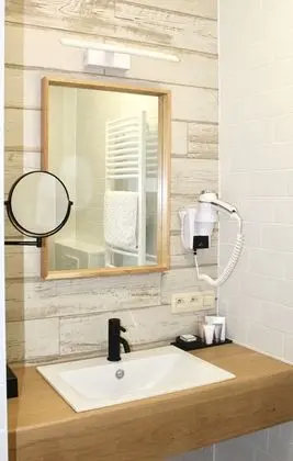 Deluxe Tek Büyük Yataklı Oda, 1 Büyük (Queen) Boy Yatak, Park Manzaralı