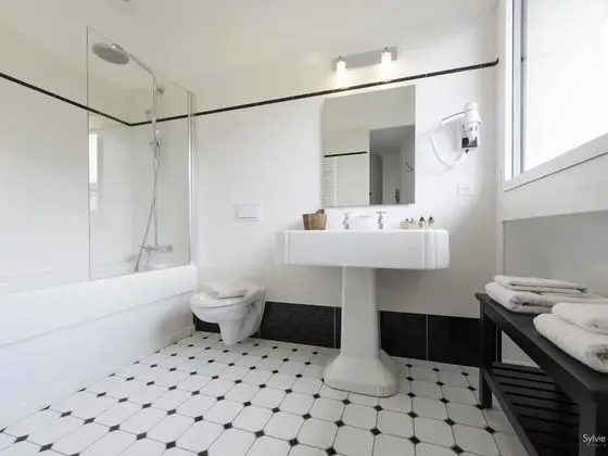 Dört Kişilik Oda, Özel Banyo, Bahçe Manzaralı (EMERAUDE)