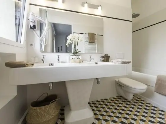 Üç Kişilik Oda, Özel Banyo (SAPHIR)