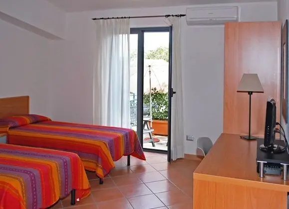 Tek Büyük Yataklı Oda, Bahçe Manzaralı