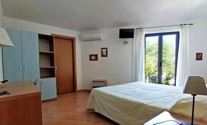 Tek Büyük Yataklı Oda, Bahçe Manzaralı