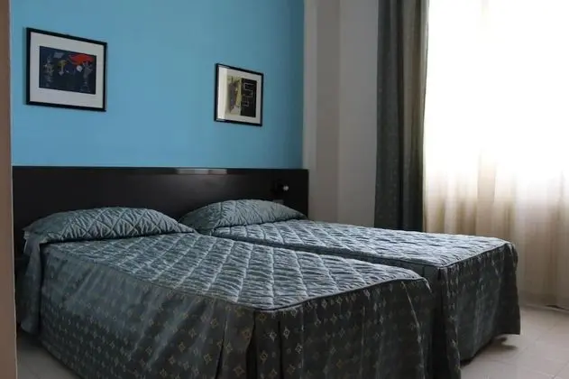 Basic İki Ayrı Yataklı Oda