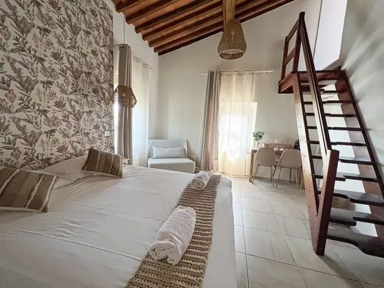 Deluxe Üç Kişilik Oda