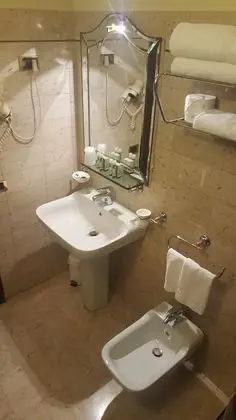 Classic Tek Büyük Yataklı Oda
