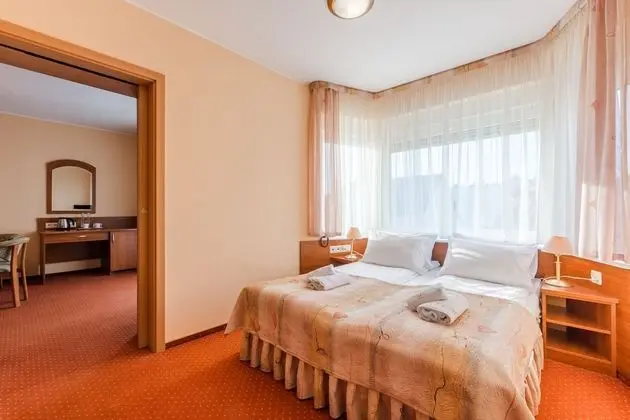 Süit, 1 Büyük (Queen) Boy Yatak