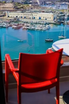 Deluxe Tek Büyük Yataklı Oda, Deniz Manzaralı