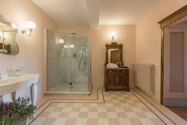 Villa, 6 Yatak Odası