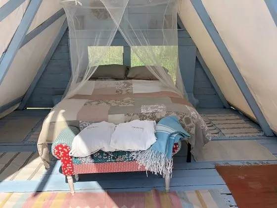 Design Çadır, 1 Büyük (Queen) Boy Yatak, Küçük Mutfak, Tepe Manzaralı