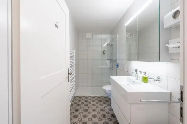 Villa, 6 Yatak Odası, Sigara İçilmez, Göl Manzaralı