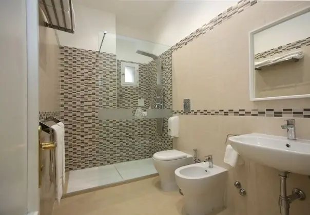 Economy Tek Büyük Yataklı Oda