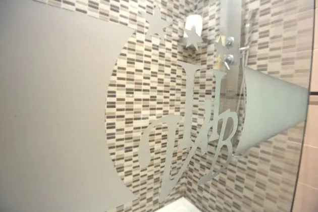 Economy Tek Büyük Yataklı Oda