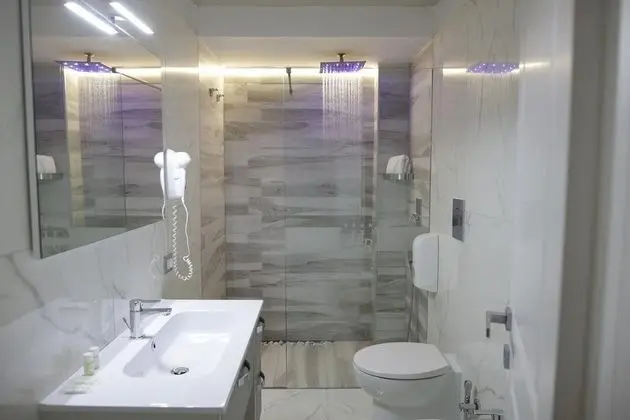 Superior Tek Büyük Yataklı Oda